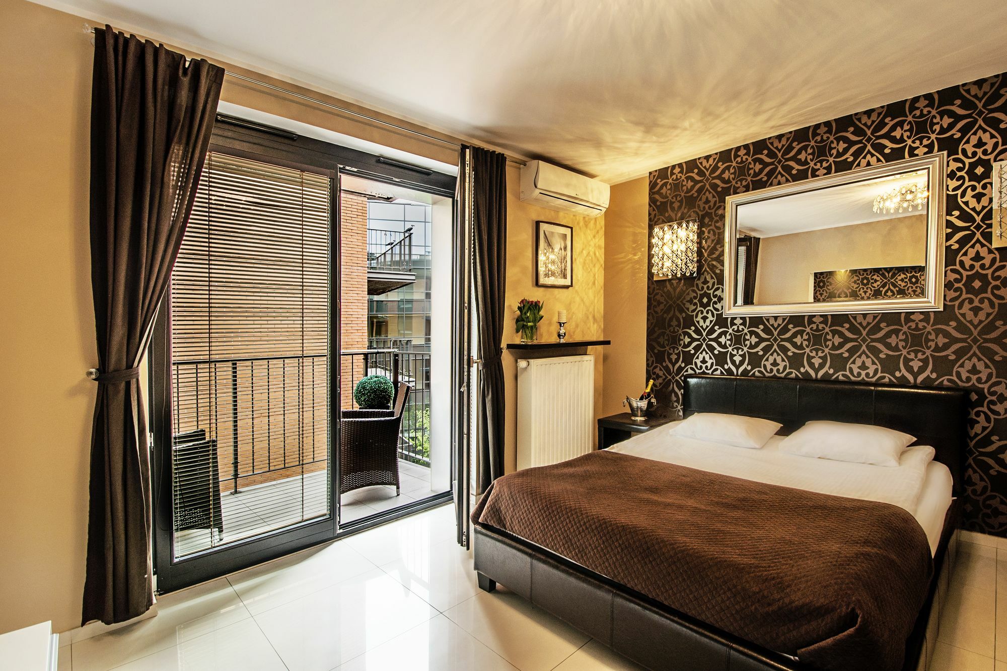 Angel City Center Krakow Aparthotel Dış mekan fotoğraf